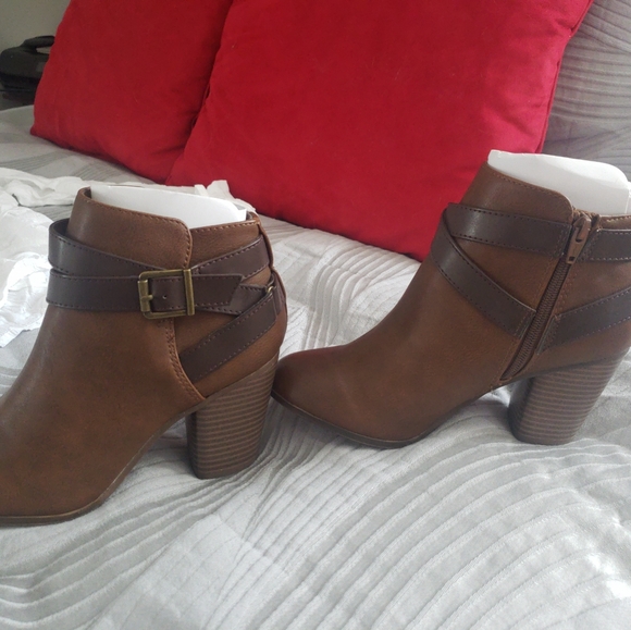 Booties - Picture 3 of 3